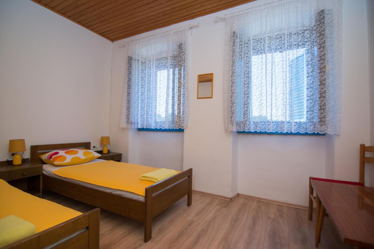 Hostel Flora Mali Lošinj Habitación foto
